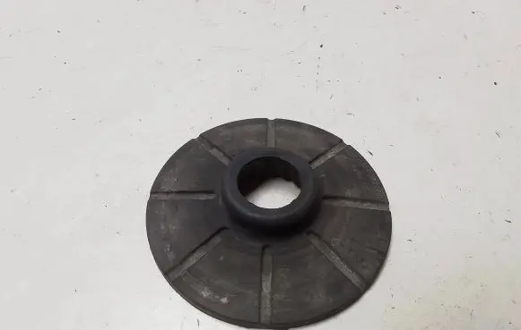 Opel Astra H Rear coil spring rubber mount 90538496