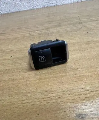 Mercedes-Benz E W212 Other switches/knobs/shifts A2049058102 D9324