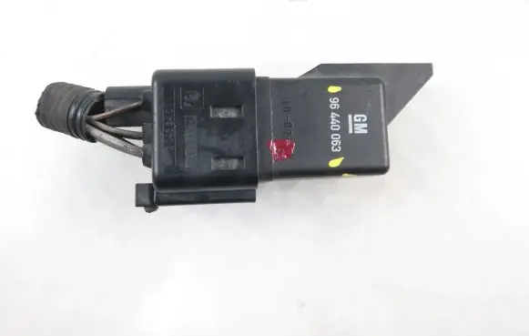Glow plug pre-heat relay