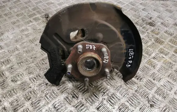 Nissan X-Trail T32 Front wheel hub