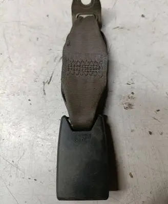 Suzuki Ignis Rear seatbelt buckle 4g9s84eg
