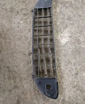 Peugeot 407 Front bumper lower grill