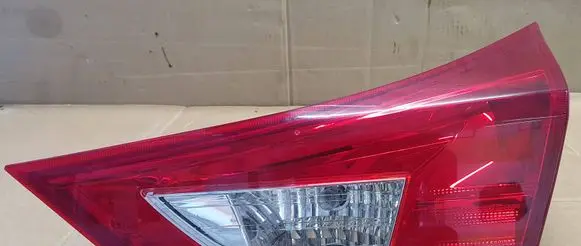 Toyota Auris E180 Tailgate rear/tail lights 05170237 02260