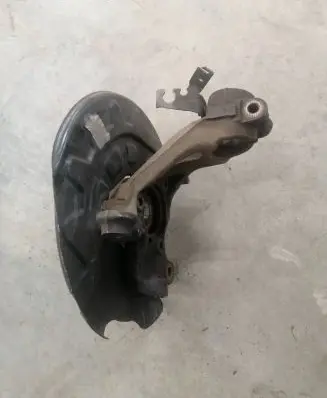 Volkswagen Golf VII Front wheel hub spindle knuckle 5q0255a