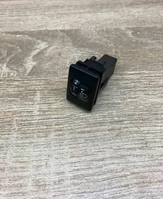 Toyota Auris 150 Headlight level height control switch 8415202040