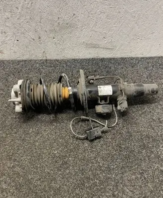 BMW 4 G22 G23 G24 G26 Front shock absorber with coil spring 6886239