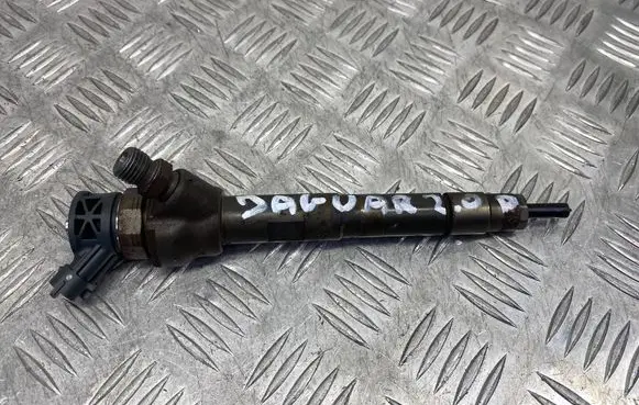 Jaguar XE Fuel injector 0445110654 G4D39K546AA