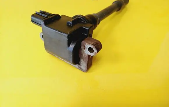 Mitsubishi Carisma High voltage ignition coil FK0138