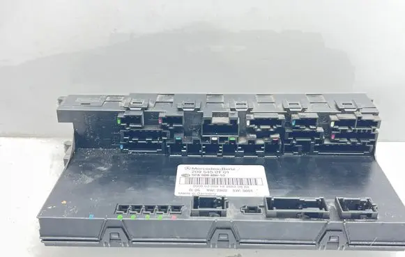 Mercedes-Benz CLK A209 C209 Fuse module 2095450101 5DK00848610