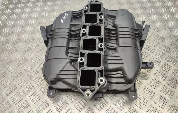 Infiniti Q50 Intake manifold