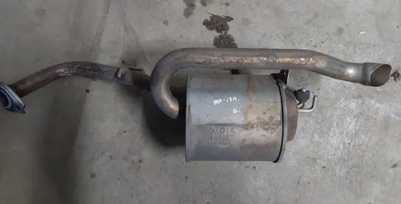 Toyota Yaris Rear muffler/silencer tail pipe 