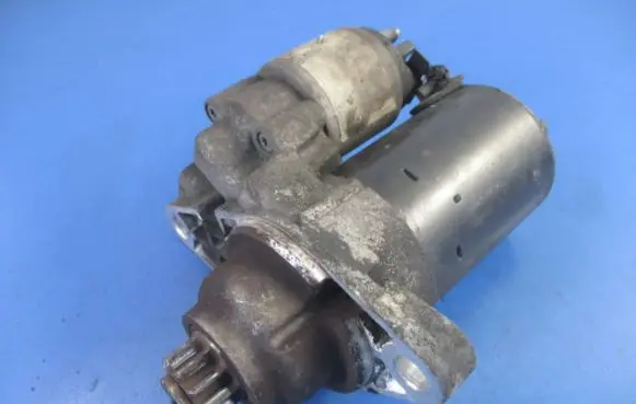 Volkswagen Fox Starter motor 021911023G