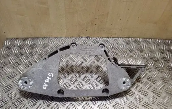 Audi S5 Facelift Rear differential/diff mount bracket 8K0599287G