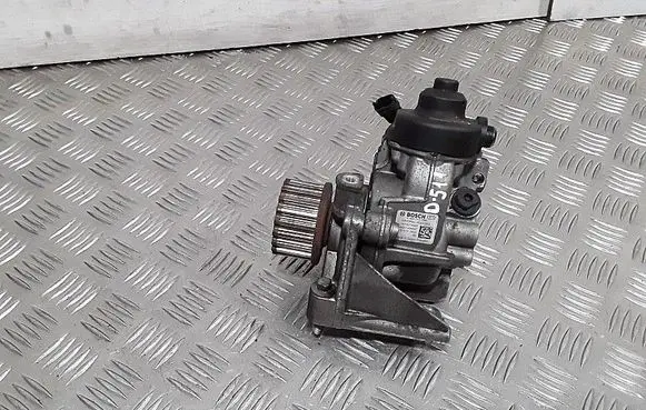 Renault Kangoo II Fuel injection high pressure pump 0445010704 H8201434847 167007358R