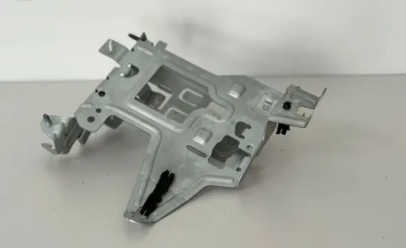 Mercedes-Benz C W205 Navigation GPS unit bracket/holder A2135400240