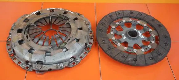 BMW 1 E81 E87 Clutch set kit 323064210 N43B20A SPRZEGLO