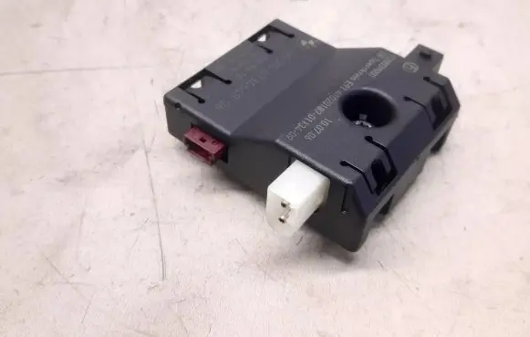BMW 3 E90 E91 Antenna control unit 6934648 920039001 10819610