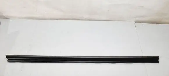 Citroen DS7 Crossback Rubber seal front coupe door window 9817327880