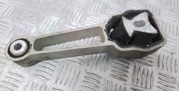 Volvo V70 Engine mount bracket 30680474
