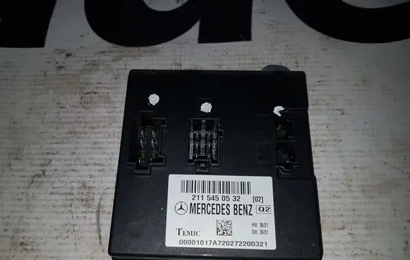 Mercedes-Benz E W211 Comfort/convenience module A2115450532 2115450532
