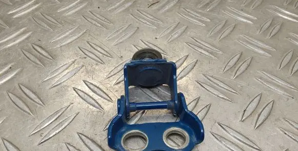 Toyota Yaris Tailgate/trunk/boot hinge