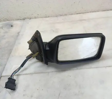 Volkswagen Golf III Front door electric wing mirror 055010