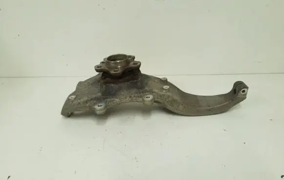 BMW 5 G30 G31 Front wheel hub 688438501