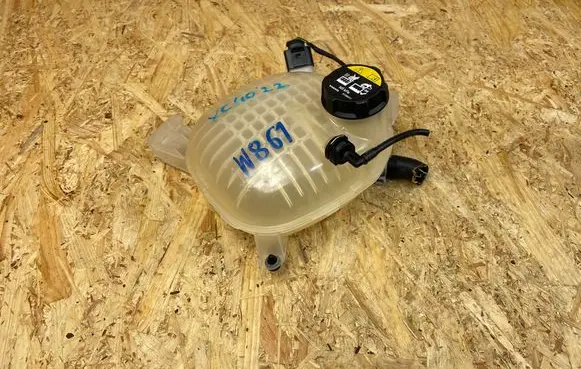Volvo XC40 Coolant expansion tank/reservoir 31439768