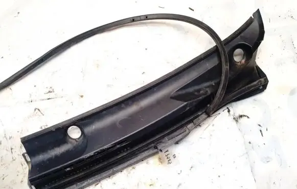 Toyota Corolla E120 E130 Wiper trim 5570902070
