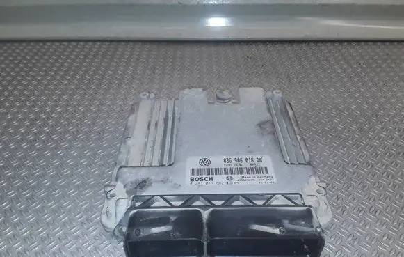 Volkswagen Caddy Engine control unit/module 03G906016DM 0281011882