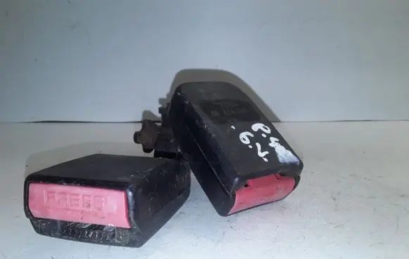 Peugeot 407 Middle seatbelt buckle (rear) NOCODE
