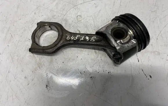Citroen C4 I Piston with connecting rod