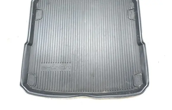 Audi Q8 e-tron Trunk/boot mat liner 4KE061180
