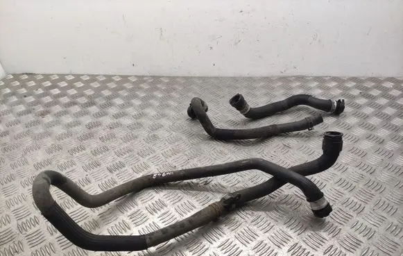 Peugeot 3008 I Engine coolant pipe/hose