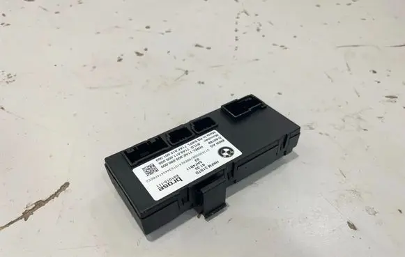 BMW 5 G60 G61 Tailgate/trunk control unit/module 5A74B11 5B529E5