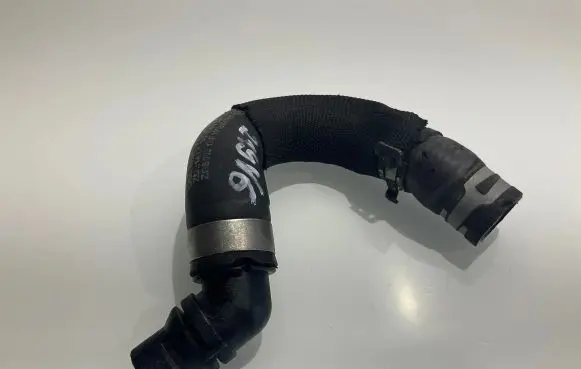 Mercedes-Benz CLS C219 Engine coolant pipe/hose A2118301496 2118301496
