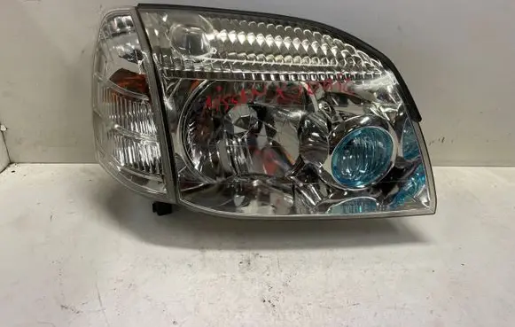 Nissan X-Trail T30 Headlight/headlamp
