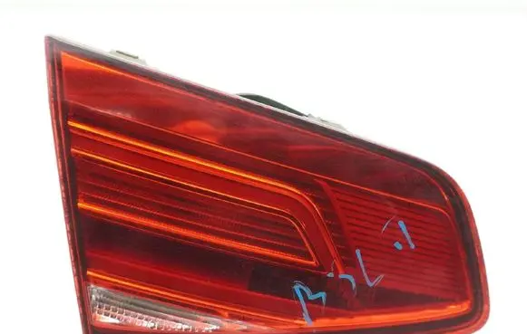 Volkswagen PASSAT B8 Rear/tail lights 