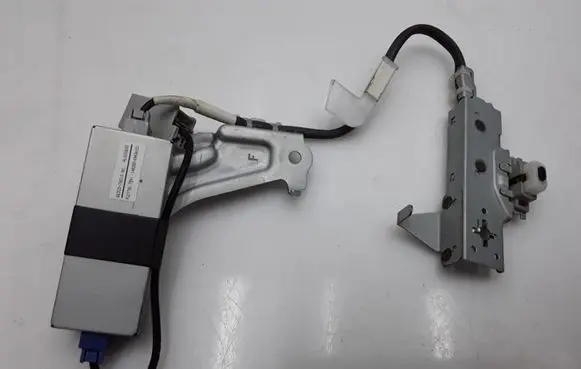 Lexus CT 200H Aerial antenna amplifier 863C076010