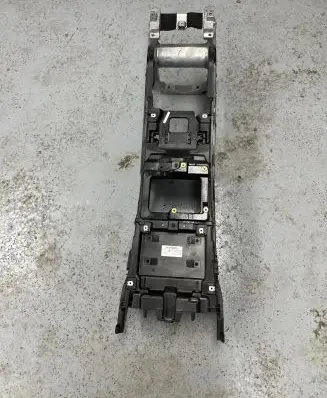 Other center console (tunnel) element