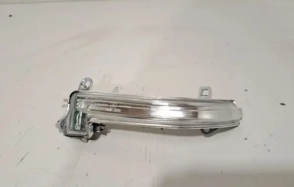 BMW 1 F20 F21 Mirror indicator light 7280771