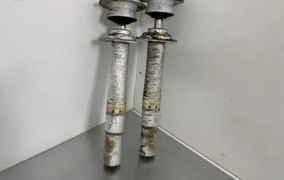 BMW 5 E39 Front shock absorber/damper 824904557210 1096858