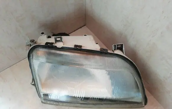Volkswagen Sharan Headlight/headlamp 301048302