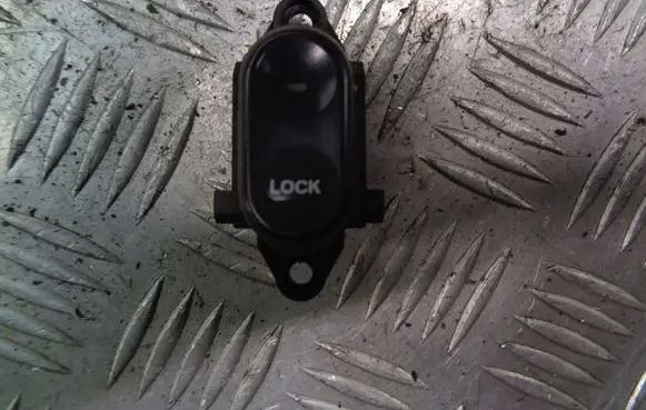 Chrysler PT Cruiser Central locking motor 