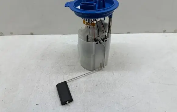 Volkswagen Caddy In-tank fuel pump 5Q0444B 5R3919051
