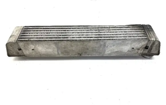BMW 5 E60 E61 Intercooler radiator 779582301 F6438000