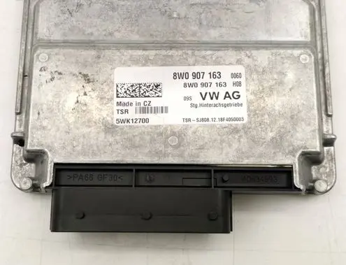 Audi A5 8T 8F Central body control module 8W0907163