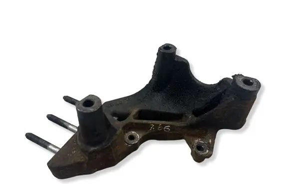 Mitsubishi Lancer X Engine mount bracket A7723