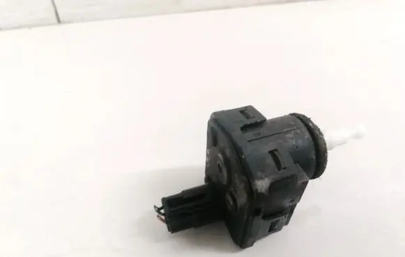Mitsubishi Space Star Headlight level adjustment motor 00728232
