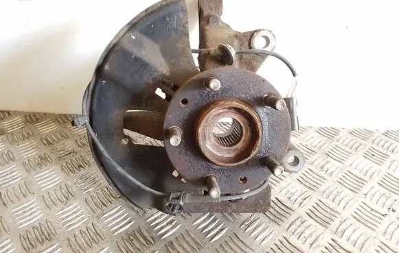 Mazda CX-7 Front wheel hub
